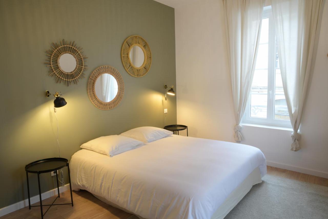 T3 de charme situé en hyper centre avec wifi, netflix, linge, draps, savons et serviettes fournis Cognac Esterno foto